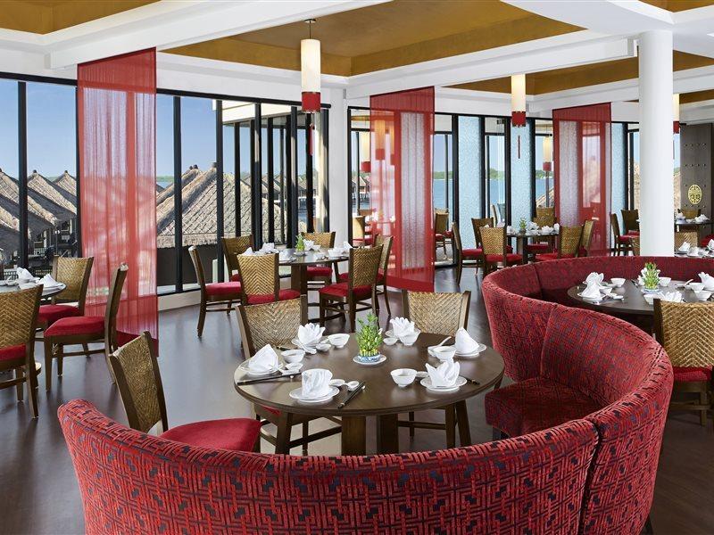 Avani Sepang Goldcoast Resort Kampong Bagan Lalang Exterior foto The restaurant