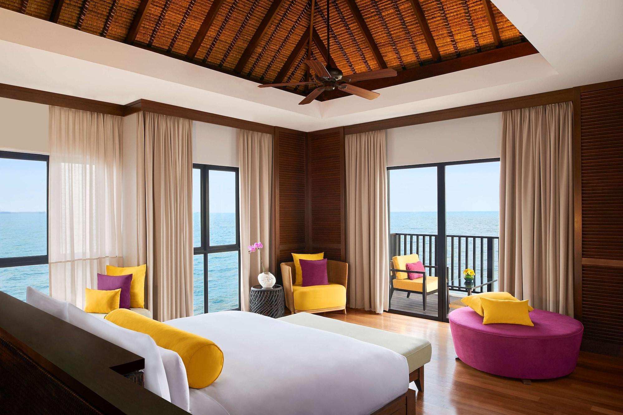 Avani Sepang Goldcoast Resort Kampong Bagan Lalang Exterior foto A bedroom at the hotel