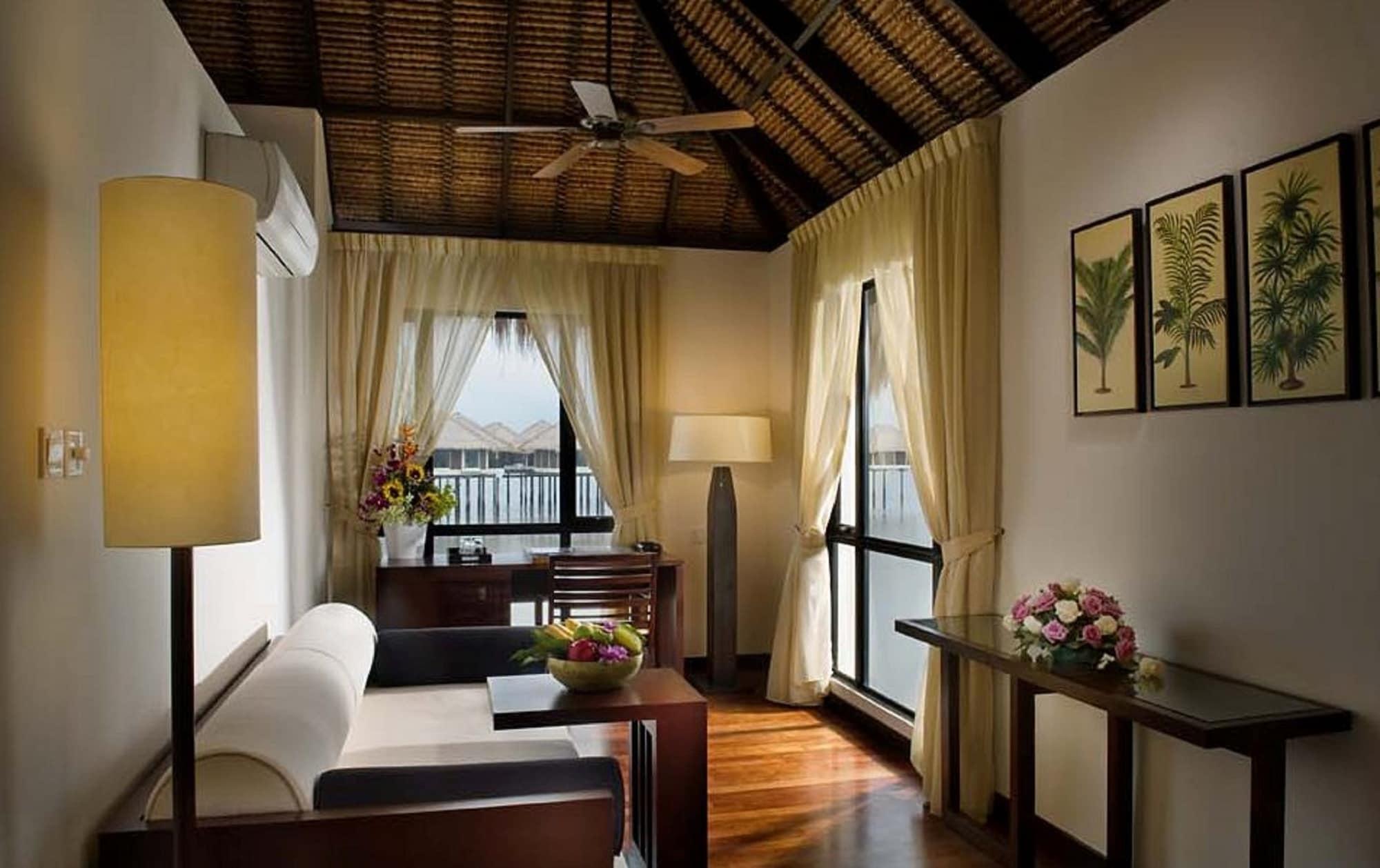 Avani Sepang Goldcoast Resort Kampong Bagan Lalang Exterior foto A room at the resort