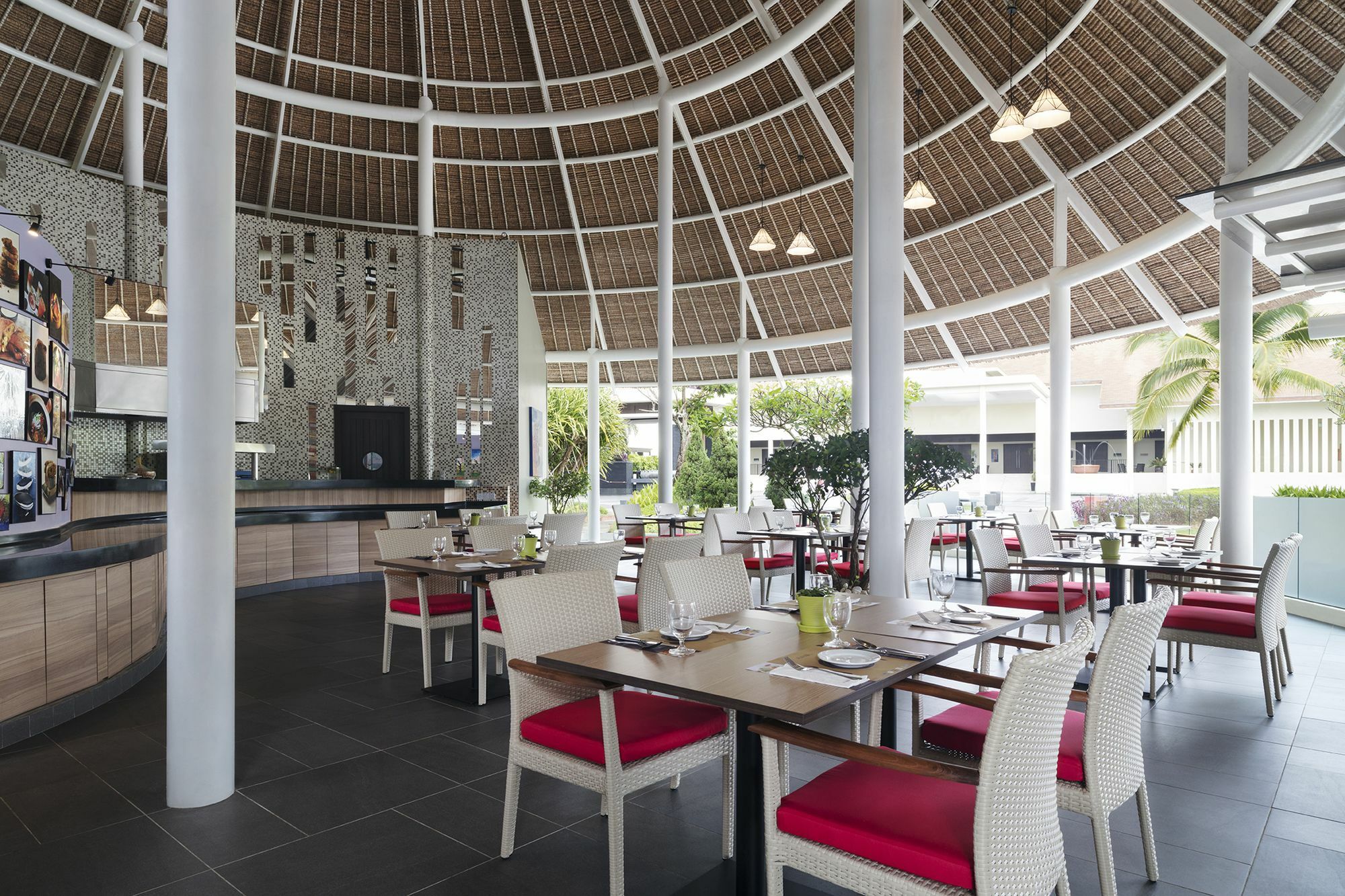 Avani Sepang Goldcoast Resort Kampong Bagan Lalang Exterior foto The restaurant